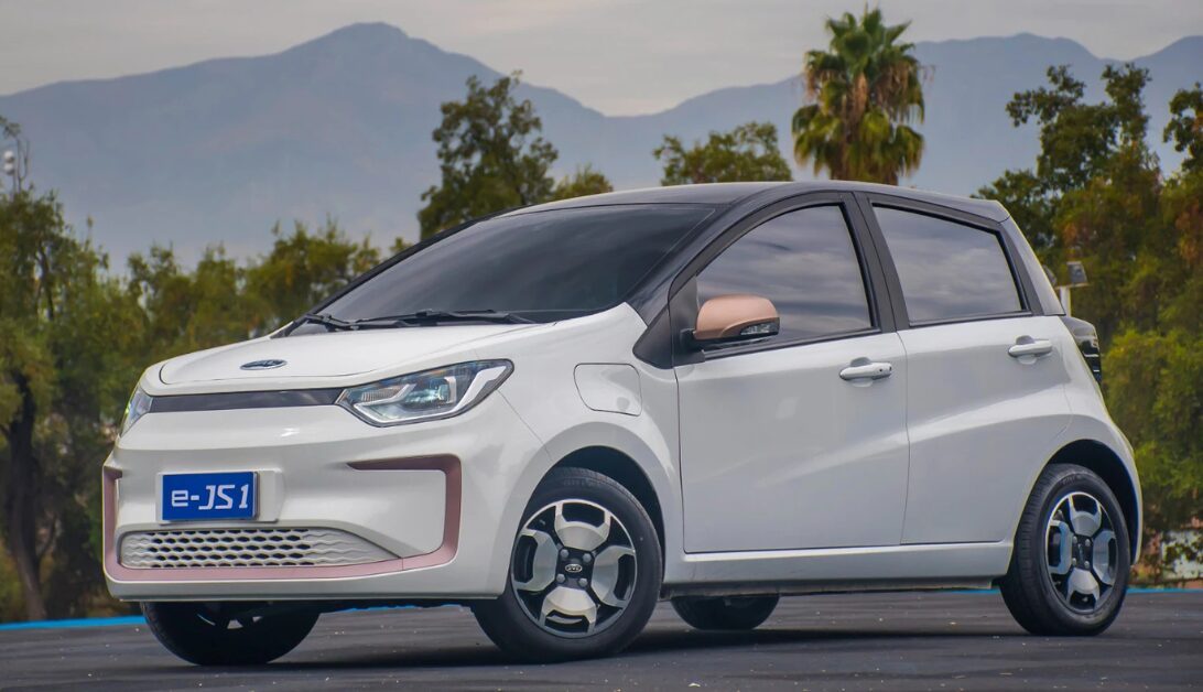 JAC e-JS1 LUX