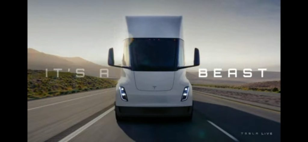 Tesla entregó las primeras unidades de su vehículos eléctrica de carga pesada Tesla SEMI